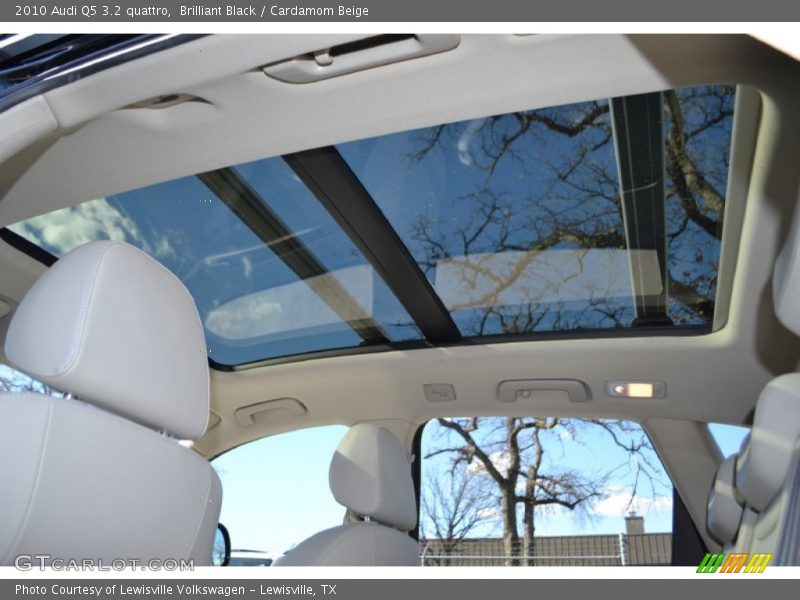 Brilliant Black / Cardamom Beige 2010 Audi Q5 3.2 quattro