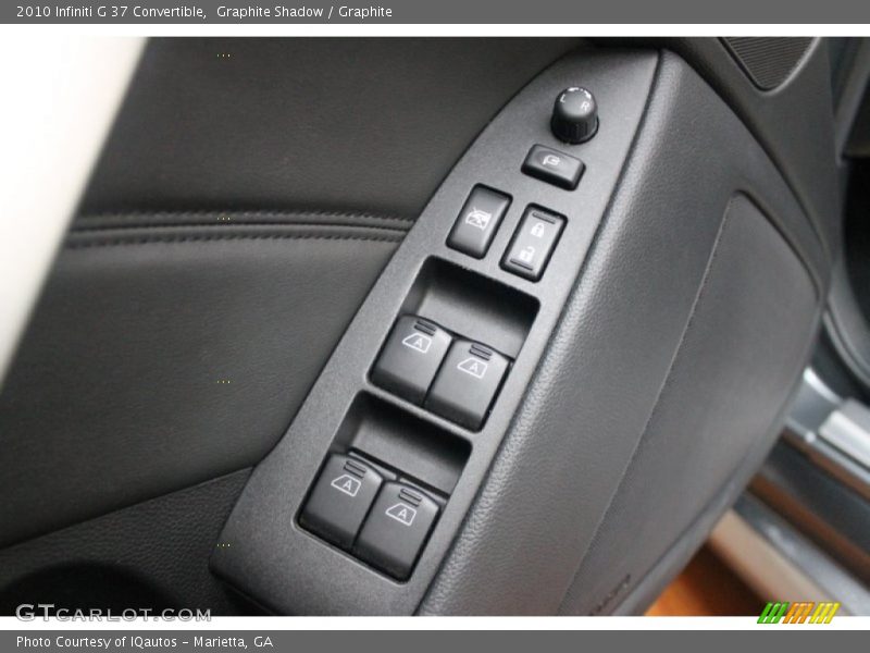 Controls of 2010 G 37 Convertible