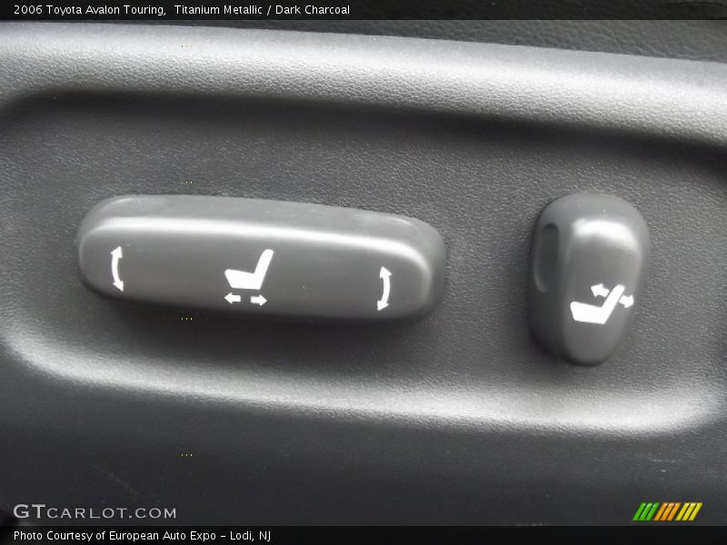 Titanium Metallic / Dark Charcoal 2006 Toyota Avalon Touring