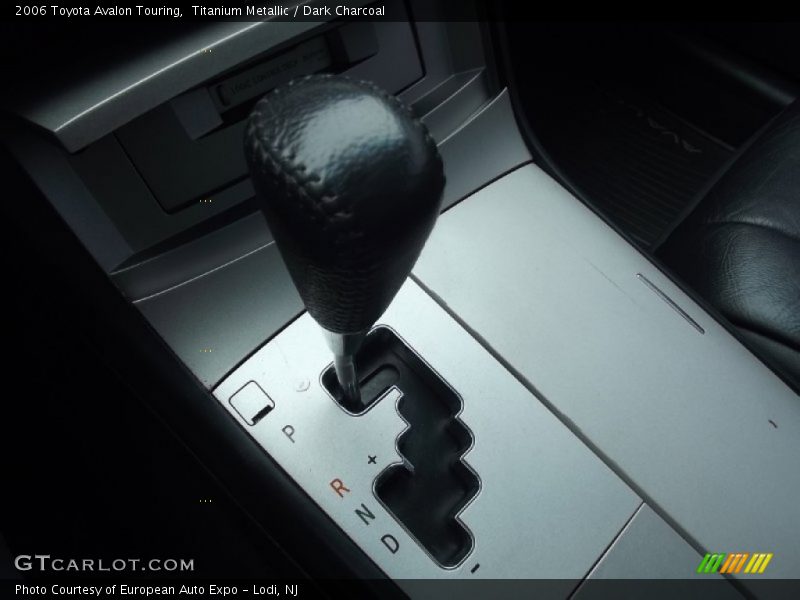 Titanium Metallic / Dark Charcoal 2006 Toyota Avalon Touring
