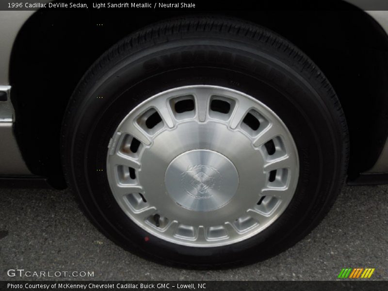 1996 DeVille Sedan Wheel