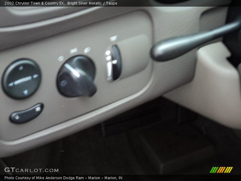 Bright Silver Metallic / Taupe 2002 Chrysler Town & Country EX