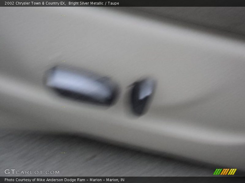Bright Silver Metallic / Taupe 2002 Chrysler Town & Country EX