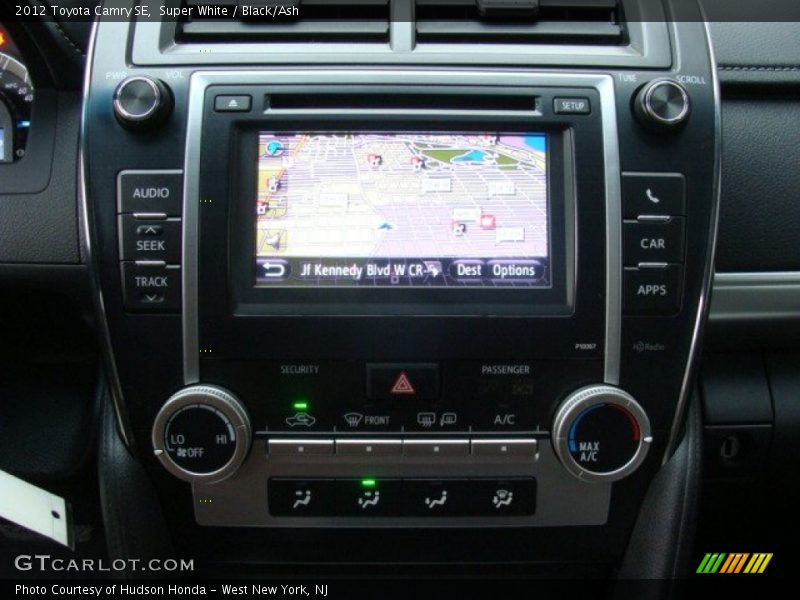 Super White / Black/Ash 2012 Toyota Camry SE