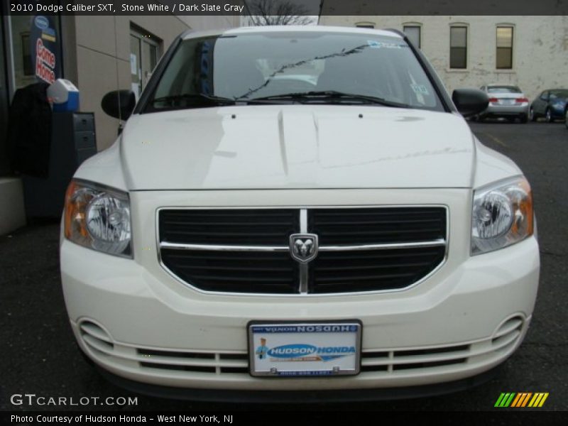 Stone White / Dark Slate Gray 2010 Dodge Caliber SXT