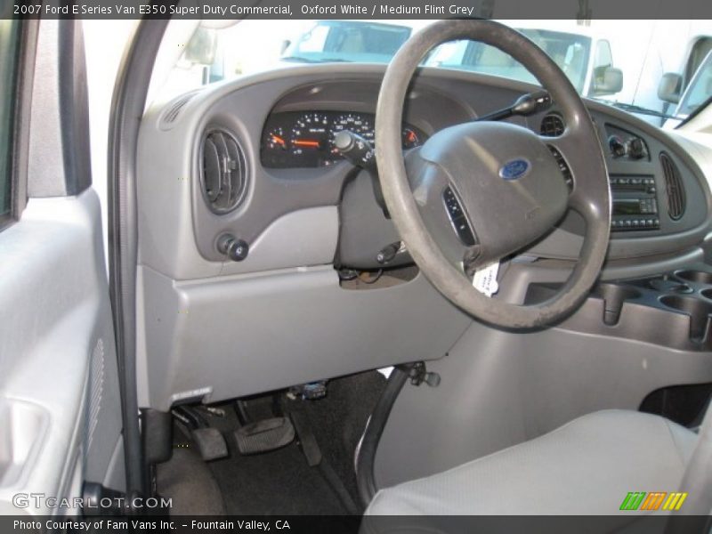 Oxford White / Medium Flint Grey 2007 Ford E Series Van E350 Super Duty Commercial