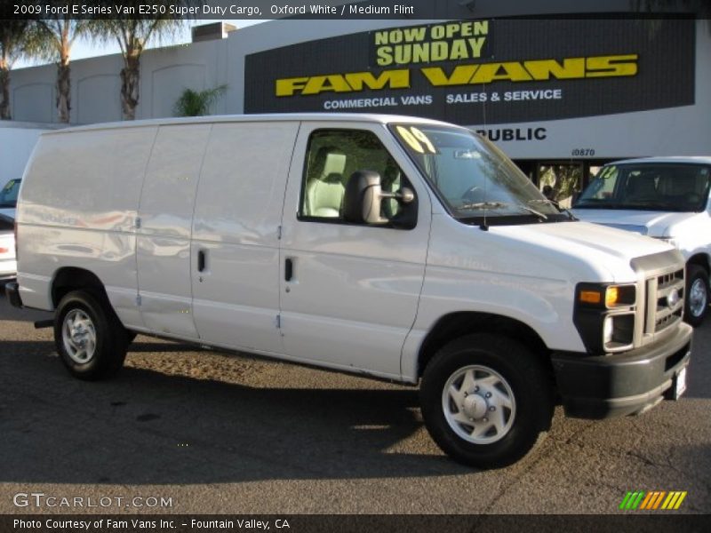 Oxford White / Medium Flint 2009 Ford E Series Van E250 Super Duty Cargo