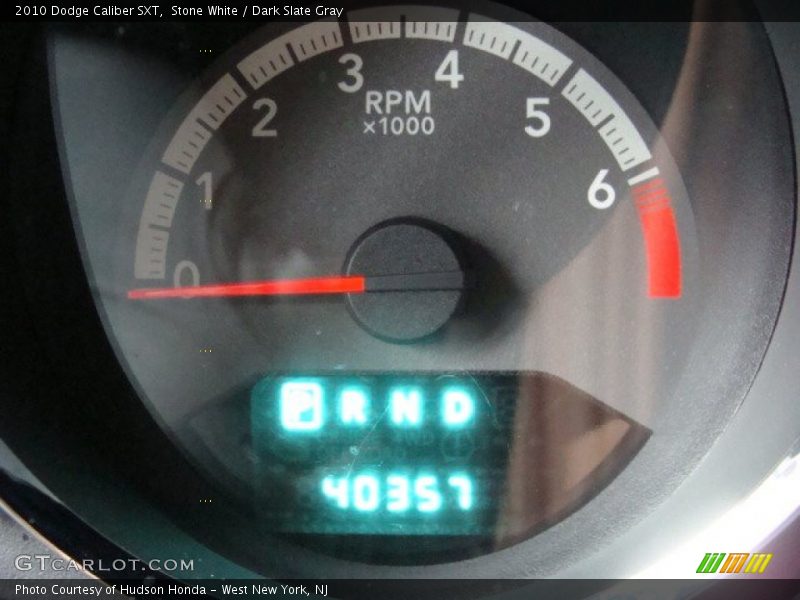 Stone White / Dark Slate Gray 2010 Dodge Caliber SXT