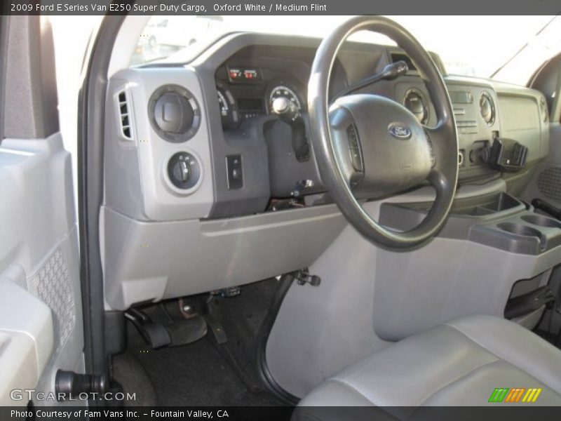 Oxford White / Medium Flint 2009 Ford E Series Van E250 Super Duty Cargo