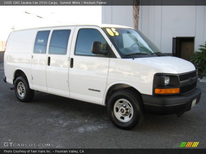 Summit White / Medium Pewter 2005 GMC Savana Van 2500 Cargo