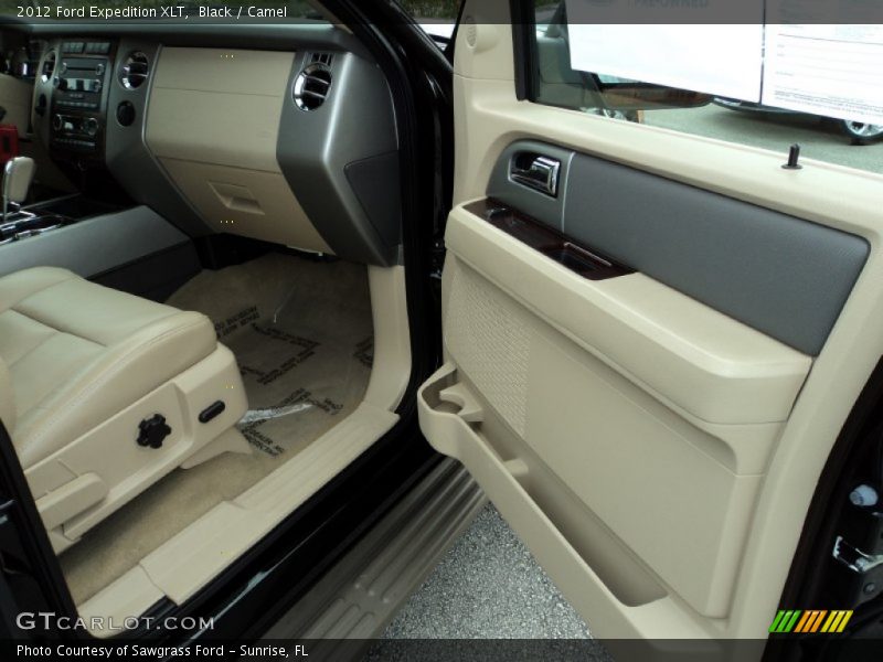 Black / Camel 2012 Ford Expedition XLT
