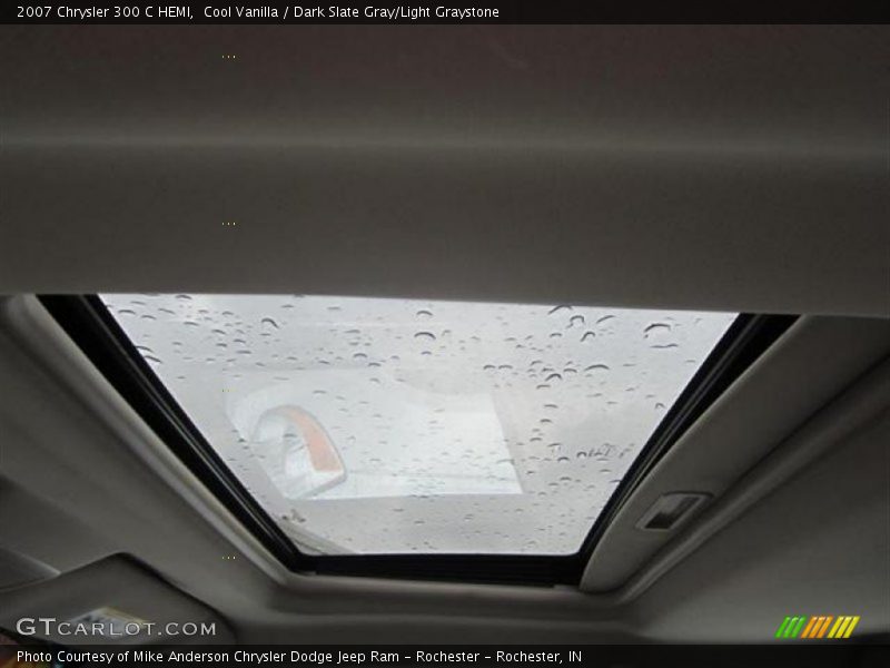 Cool Vanilla / Dark Slate Gray/Light Graystone 2007 Chrysler 300 C HEMI