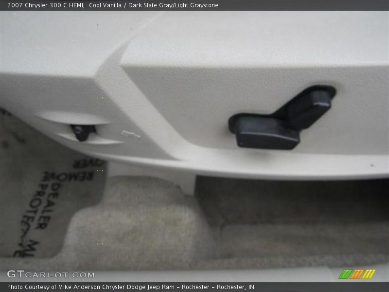 Cool Vanilla / Dark Slate Gray/Light Graystone 2007 Chrysler 300 C HEMI