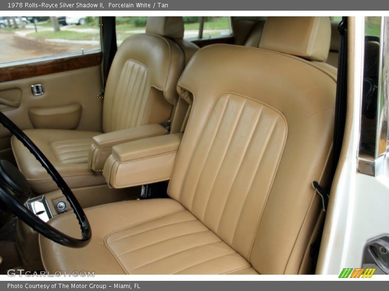 Front Seat of 1978 Silver Shadow II 