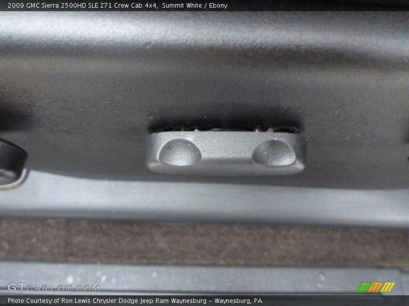Summit White / Ebony 2009 GMC Sierra 2500HD SLE Z71 Crew Cab 4x4