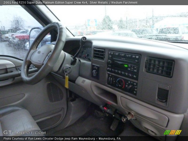 Silver Metallic / Medium Parchment 2001 Ford F250 Super Duty Platinum Edition Super Crew 4x4