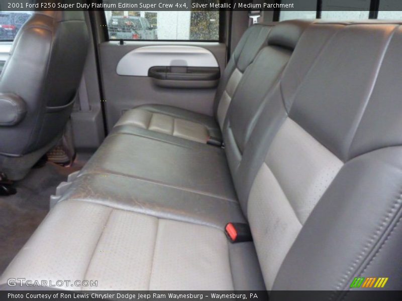 Silver Metallic / Medium Parchment 2001 Ford F250 Super Duty Platinum Edition Super Crew 4x4