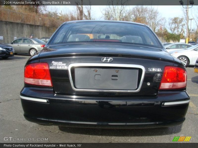 Ebony Black / Black 2004 Hyundai Sonata V6
