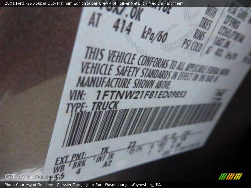 Silver Metallic / Medium Parchment 2001 Ford F250 Super Duty Platinum Edition Super Crew 4x4