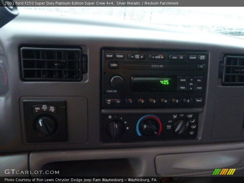 Silver Metallic / Medium Parchment 2001 Ford F250 Super Duty Platinum Edition Super Crew 4x4