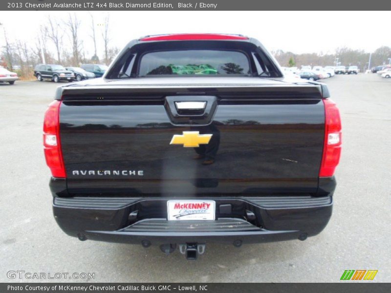 Black / Ebony 2013 Chevrolet Avalanche LTZ 4x4 Black Diamond Edition