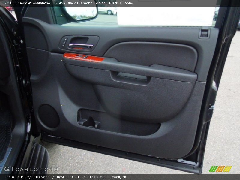 Black / Ebony 2013 Chevrolet Avalanche LTZ 4x4 Black Diamond Edition