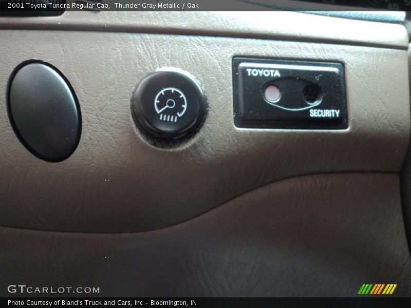 Thunder Gray Metallic / Oak 2001 Toyota Tundra Regular Cab