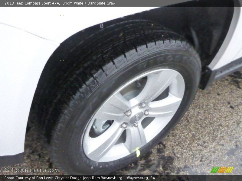 Bright White / Dark Slate Gray 2013 Jeep Compass Sport 4x4