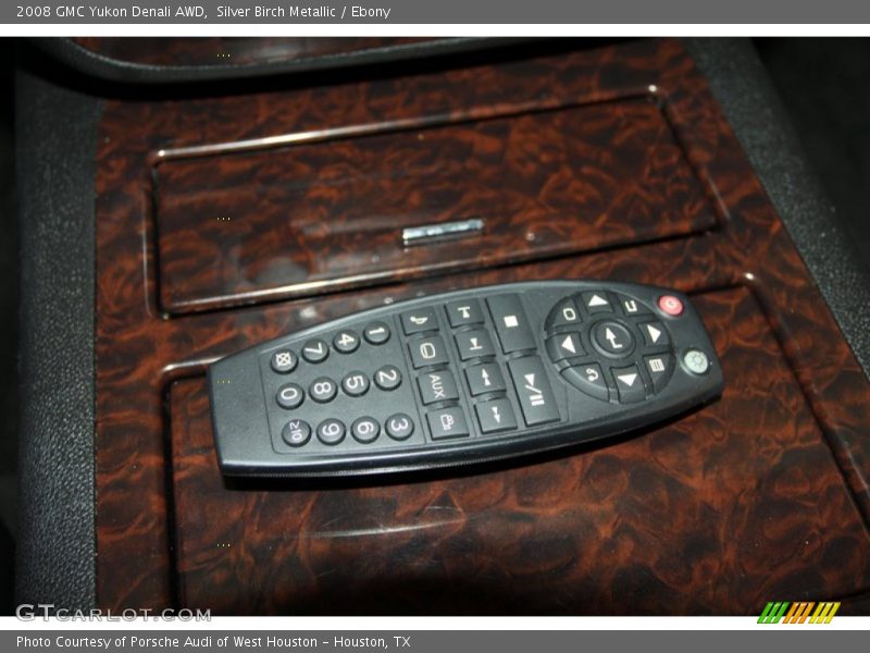 Silver Birch Metallic / Ebony 2008 GMC Yukon Denali AWD