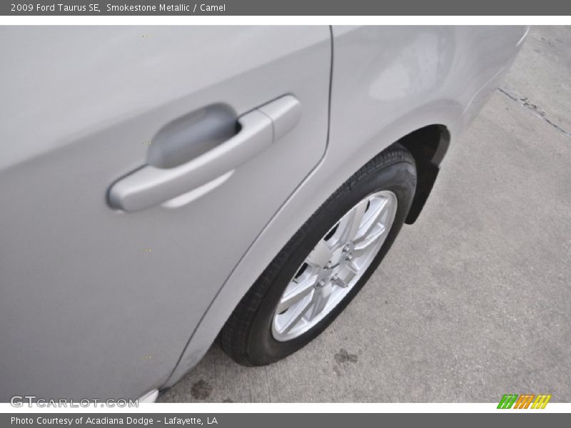 Smokestone Metallic / Camel 2009 Ford Taurus SE