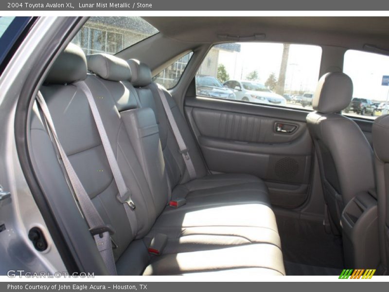 Lunar Mist Metallic / Stone 2004 Toyota Avalon XL