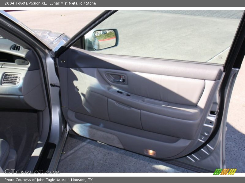 Lunar Mist Metallic / Stone 2004 Toyota Avalon XL