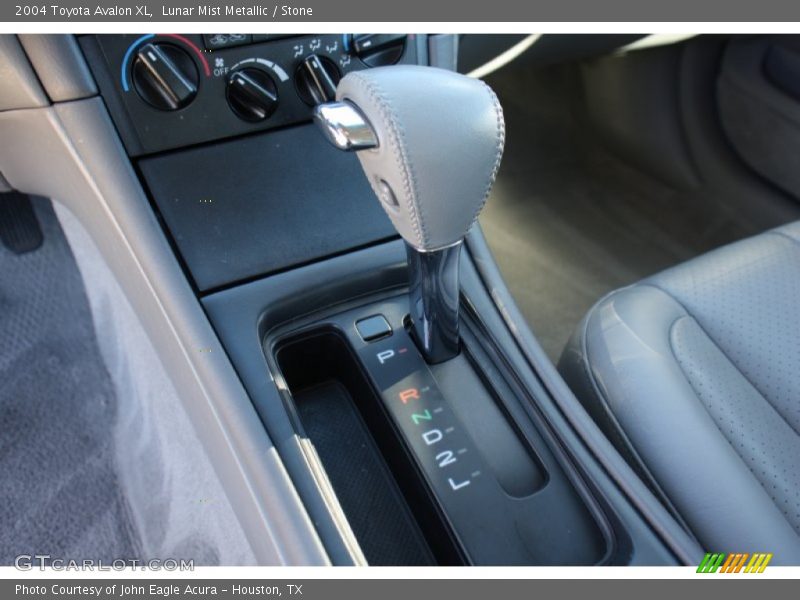 Lunar Mist Metallic / Stone 2004 Toyota Avalon XL
