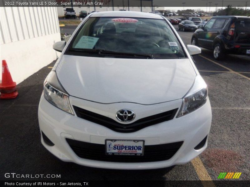 Super White / Ash Gray 2012 Toyota Yaris LE 5 Door