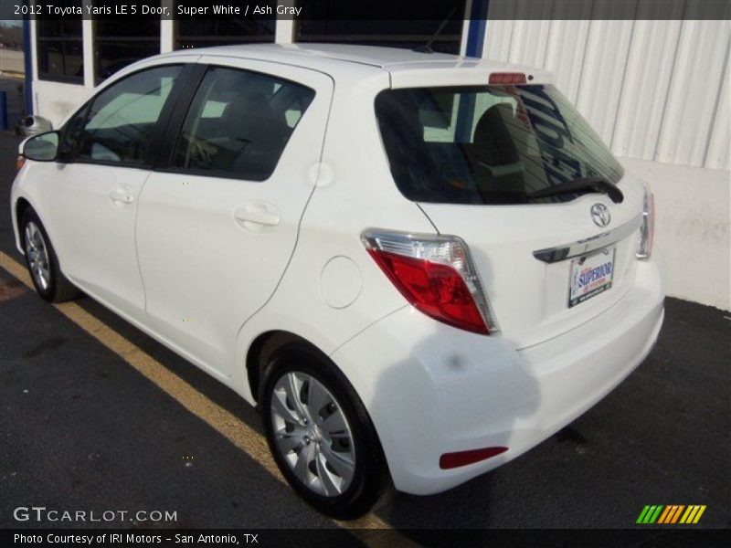 Super White / Ash Gray 2012 Toyota Yaris LE 5 Door