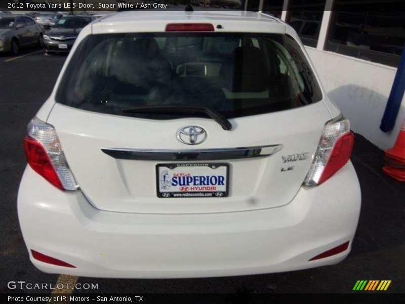 Super White / Ash Gray 2012 Toyota Yaris LE 5 Door