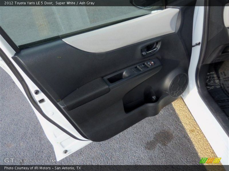 Super White / Ash Gray 2012 Toyota Yaris LE 5 Door