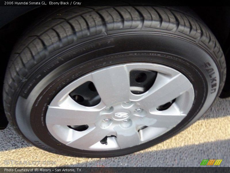 Ebony Black / Gray 2006 Hyundai Sonata GL