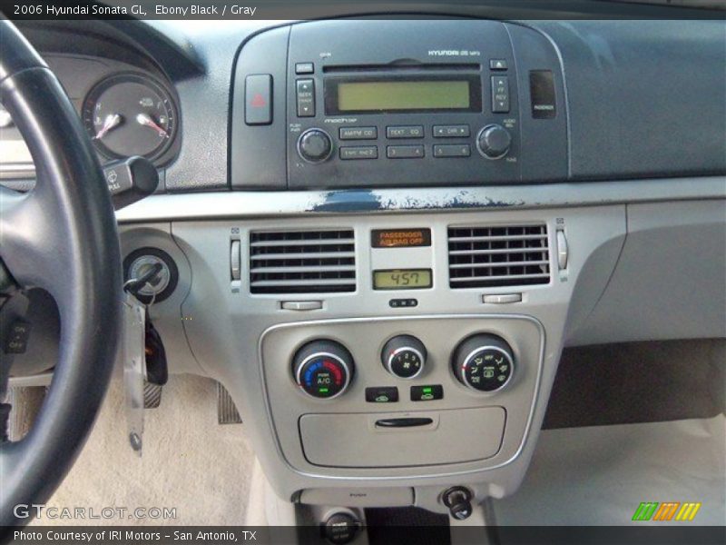 Ebony Black / Gray 2006 Hyundai Sonata GL
