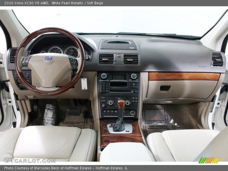 Dashboard of 2010 XC90 V8 AWD