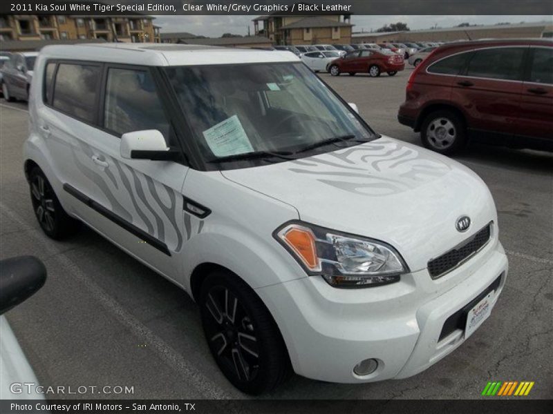 Clear White/Grey Graphics / Black Leather 2011 Kia Soul White Tiger Special Edition