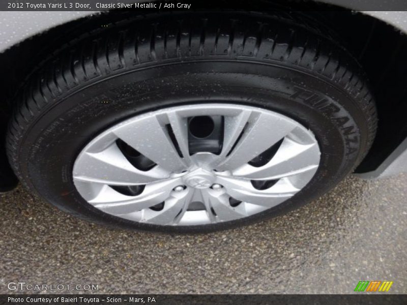 Classic Silver Metallic / Ash Gray 2012 Toyota Yaris L 3 Door