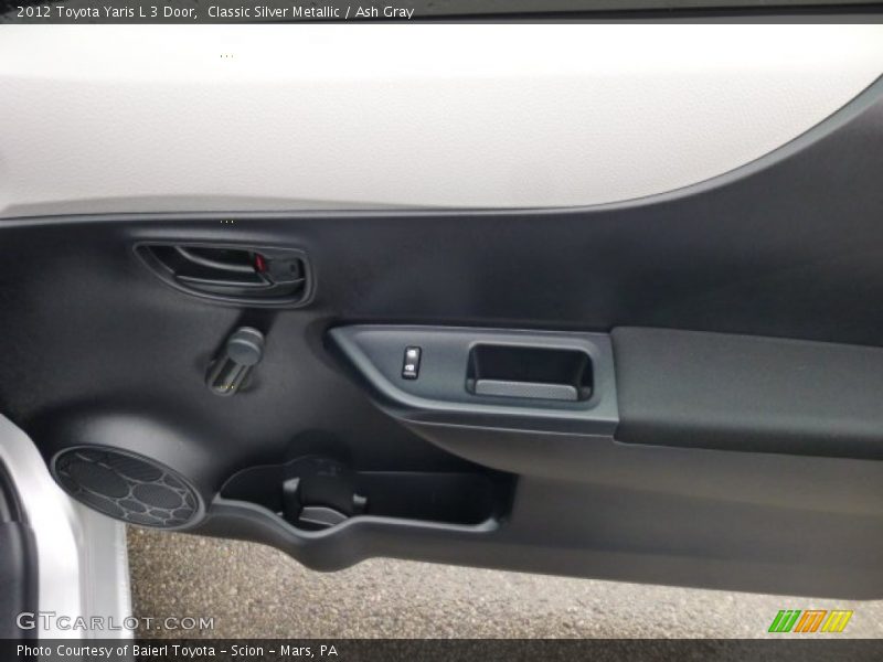 Classic Silver Metallic / Ash Gray 2012 Toyota Yaris L 3 Door