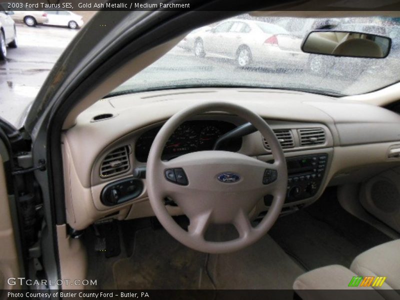 Dashboard of 2003 Taurus SES