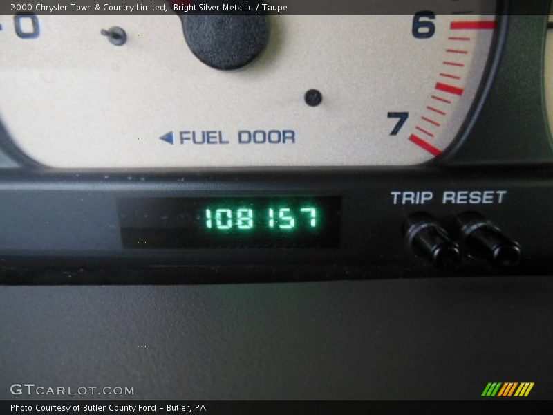 Bright Silver Metallic / Taupe 2000 Chrysler Town & Country Limited