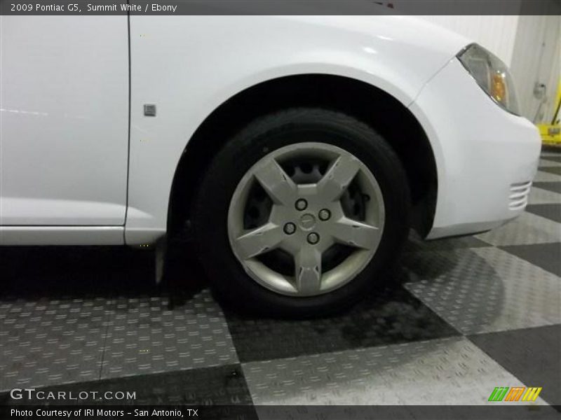 Summit White / Ebony 2009 Pontiac G5