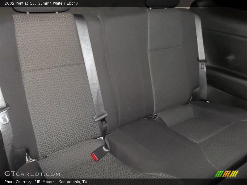 Summit White / Ebony 2009 Pontiac G5