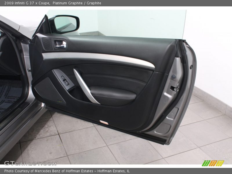 Door Panel of 2009 G 37 x Coupe