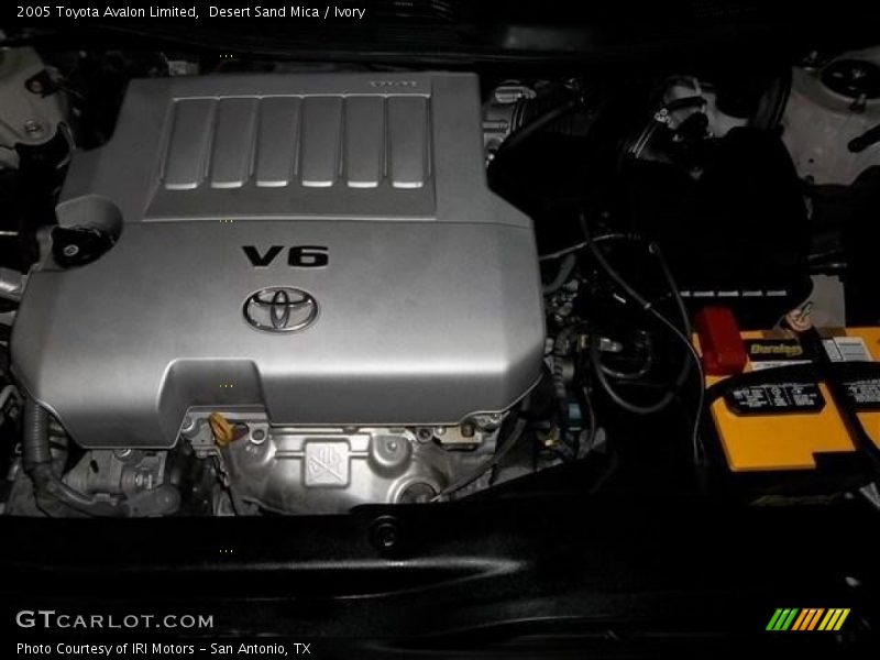 Desert Sand Mica / Ivory 2005 Toyota Avalon Limited
