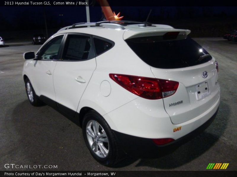 Cotton White / Black 2013 Hyundai Tucson GLS